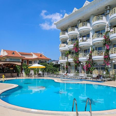 מרמריס Grand Hotel Faros מראה חיצוני תמונה