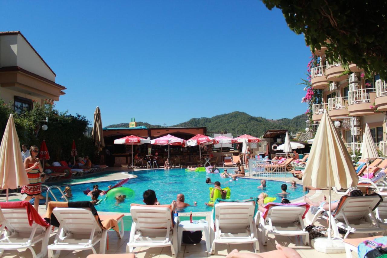 מרמריס Grand Hotel Faros מראה חיצוני תמונה