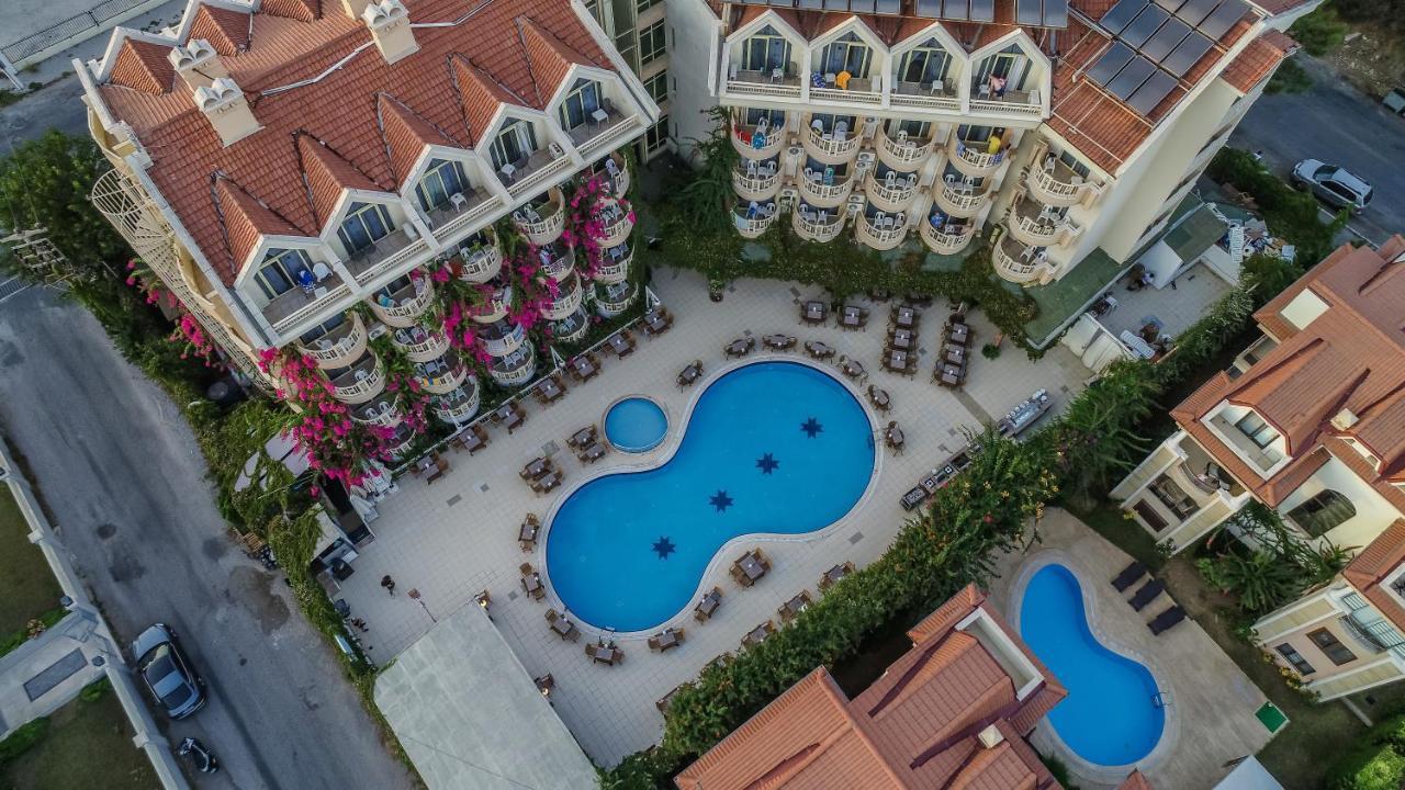 מרמריס Grand Hotel Faros מראה חיצוני תמונה
