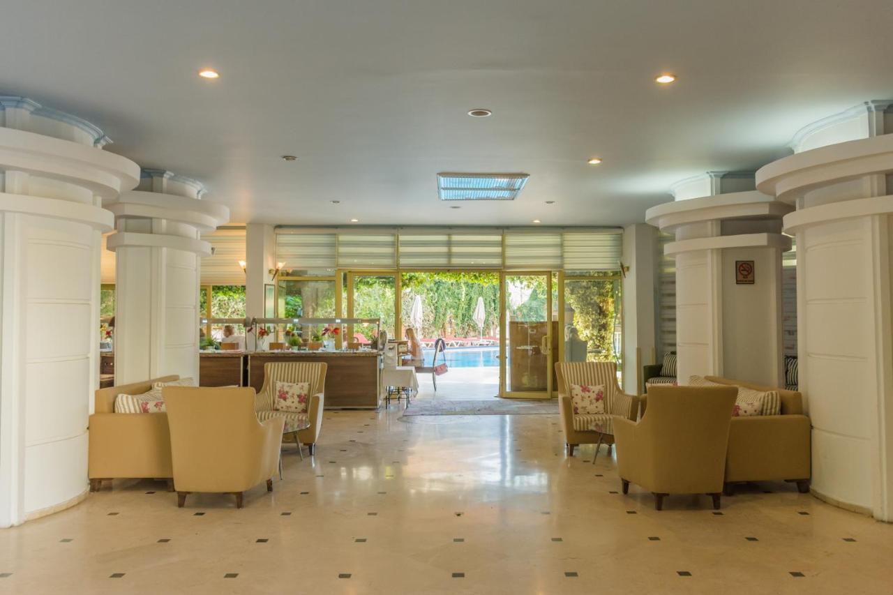 מרמריס Grand Hotel Faros מראה חיצוני תמונה