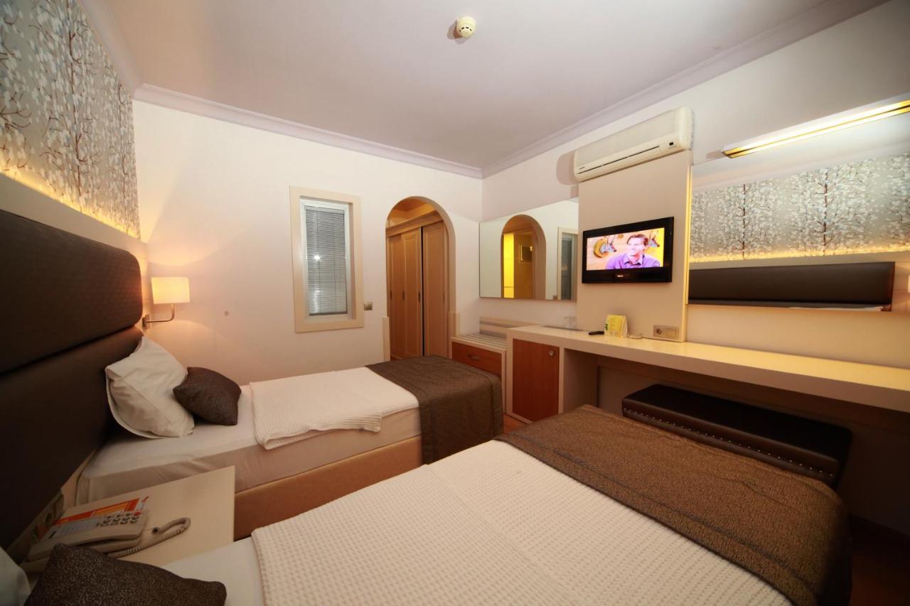 מרמריס Grand Hotel Faros מראה חיצוני תמונה