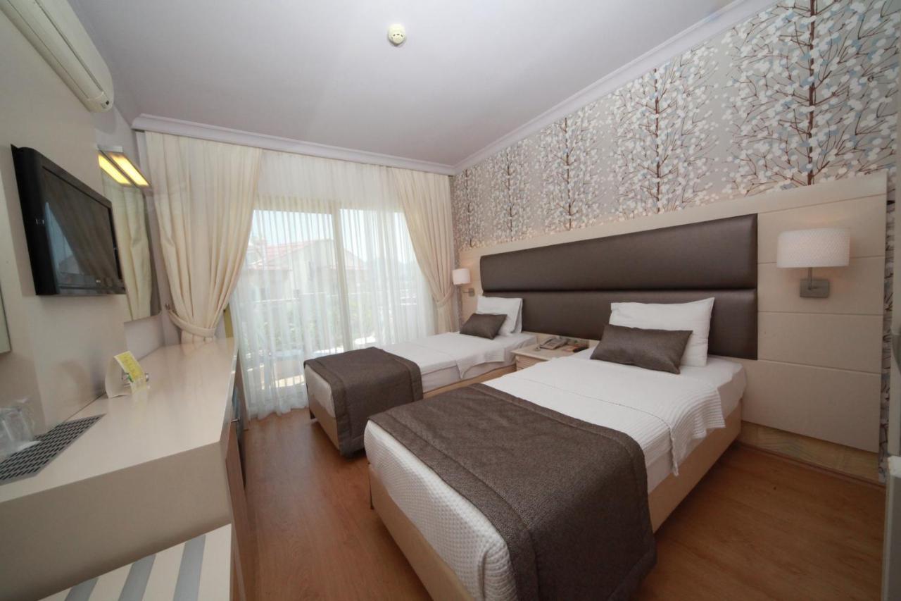 מרמריס Grand Hotel Faros מראה חיצוני תמונה