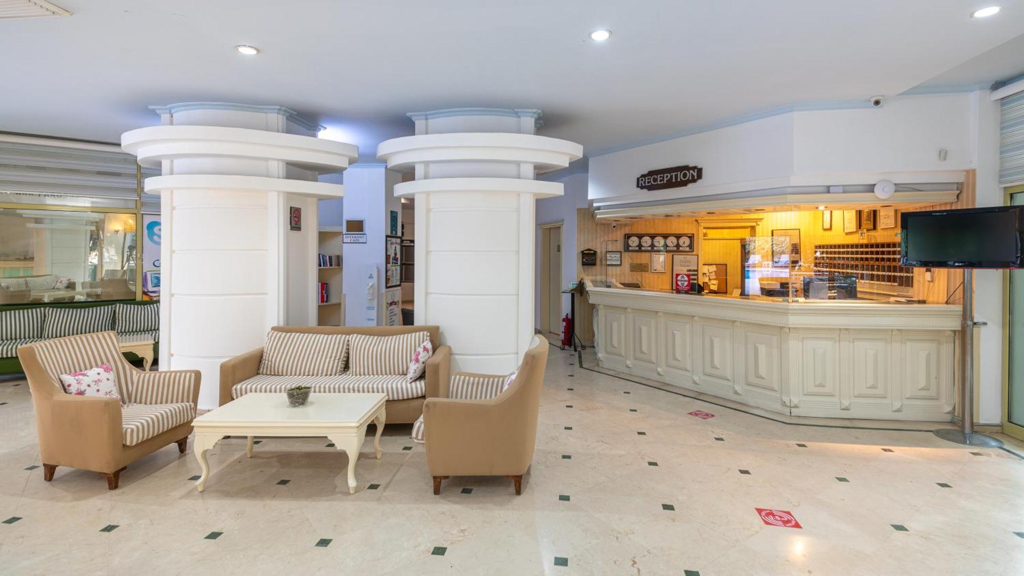 מרמריס Grand Hotel Faros מראה חיצוני תמונה