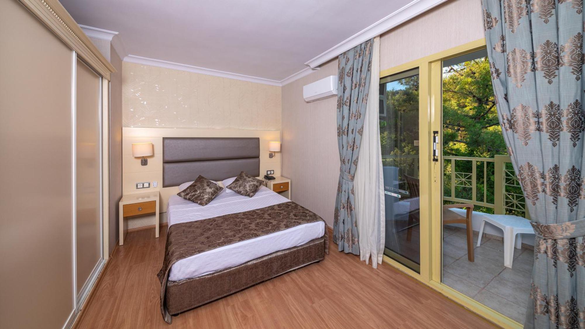 מרמריס Grand Hotel Faros מראה חיצוני תמונה