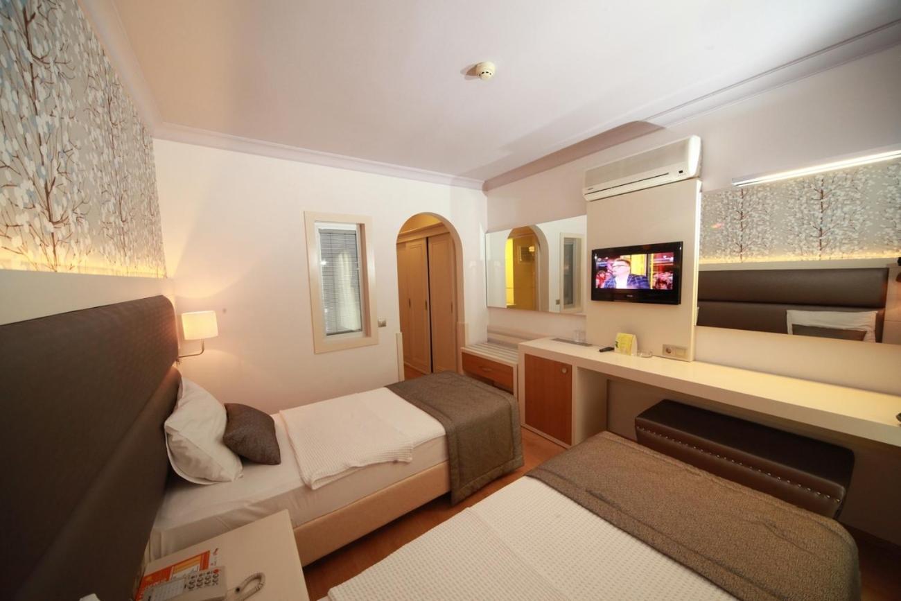 מרמריס Grand Hotel Faros מראה חיצוני תמונה