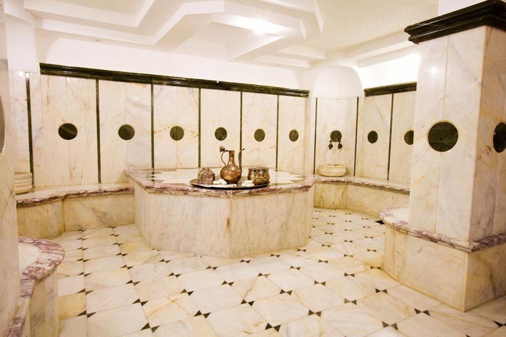 מרמריס Grand Hotel Faros מראה חיצוני תמונה