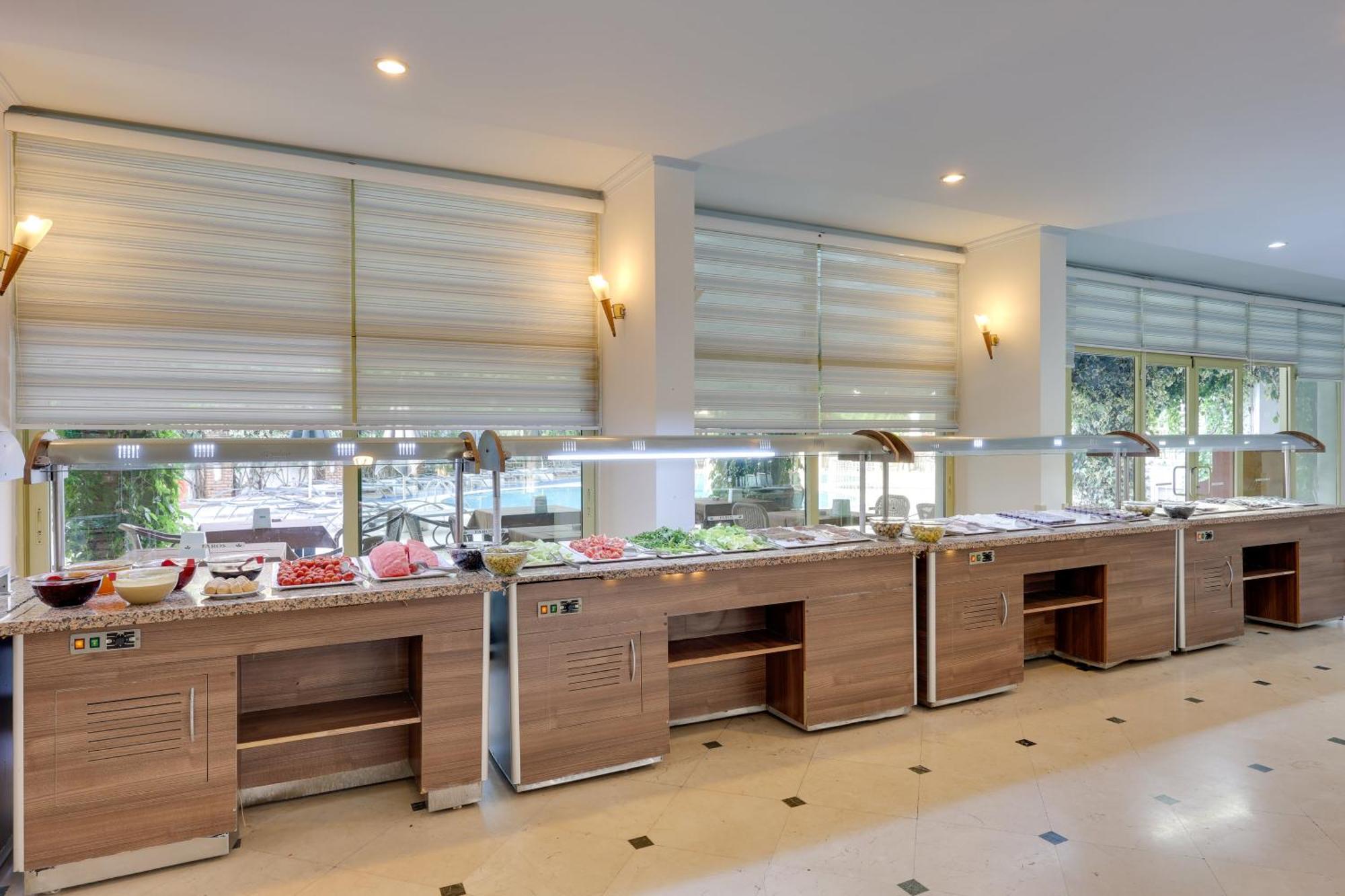 מרמריס Grand Hotel Faros מראה חיצוני תמונה